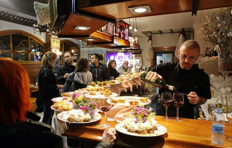 Comparativa de tapas tradicionales y contemporáneas