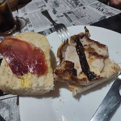 Fotografia tomada fuera de Taberna de Tó - Bar en Añora, Córdoba