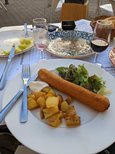 Fotografia tomada fuera de Taberna Ateneo - Bar restaurante en Almodóvar del Río, Córdoba