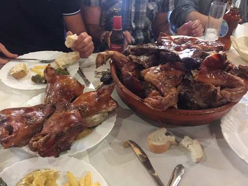 Fotografia tomada fuera de Mesón Chaves - Restaurante en Valsequillo, Córdoba
