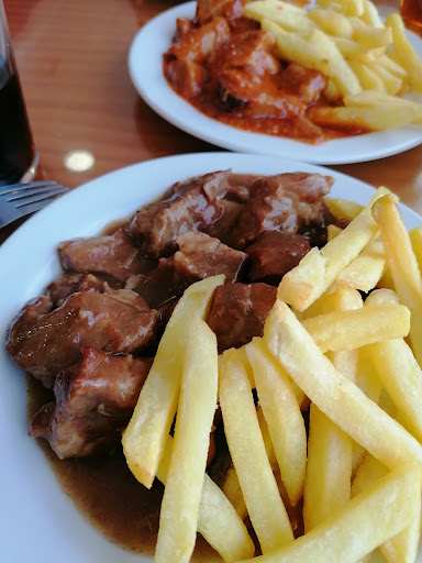 Fotografia tomada fuera de La Ronda - Bar de tapas en Rute, Córdoba