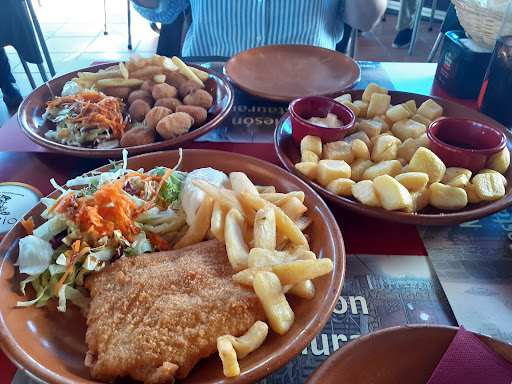 Fotografia tomada fuera de Mesón El Patio - Restaurante andaluz en Rute, Córdoba