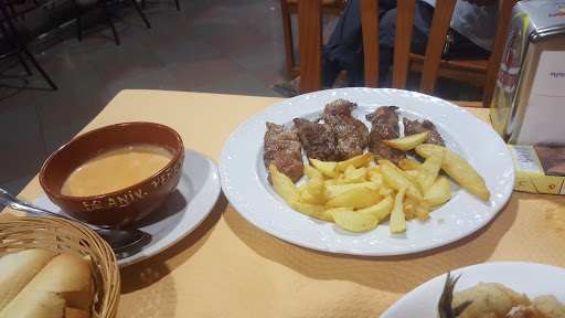 Fotografia tomada fuera de Restaurante Juanito - Restaurante en Zambra, Córdoba