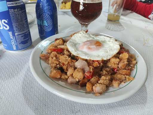 Fotografia tomada fuera de Bar La Despensa de La Barca - Bar de tapas en Puente Genil, Córdoba