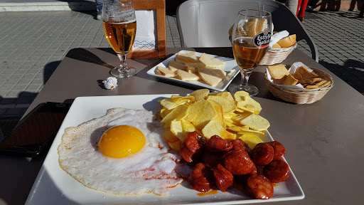 Fotografia tomada fuera de Bar Casa Rufino - Bar de tapas en Noroeste, Córdoba