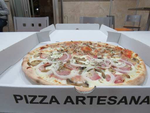 Fotografia tomada fuera de Pizzeria Pizzoli - Pizzería en Palma del Río, Córdoba