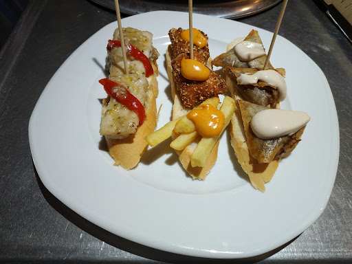 Fotografia tomada fuera de Taberna La Mari - Bar de tapas en Carcabuey, Córdoba