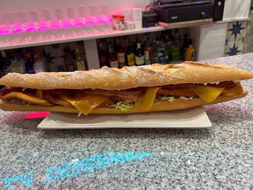 Fotografia tomada fuera de La Tabernetta - Restaurante en Luque, Córdoba