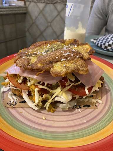 Fotografia tomada fuera de Caribe Arepas - Restaurante venezolano en Lucena, Córdoba