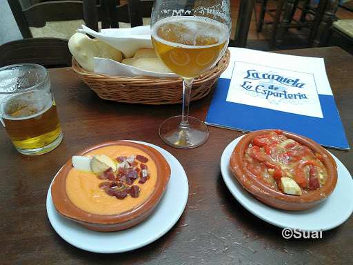 Fotografia tomada fuera de La Cazuela de la Esparteria - Restaurante andaluz en Centro, Córdoba