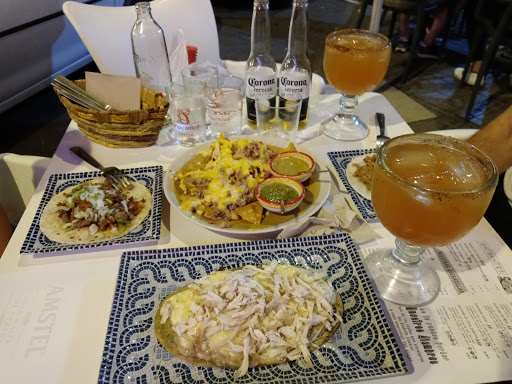 Fotografia tomada fuera de Taquería El Azteca - Restaurante mexicano en Poniente Sur, Córdoba