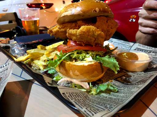 Fotografia tomada fuera de Boxer Food - Genuine Street Food - Hamburguesería en Poniente Sur, Córdoba