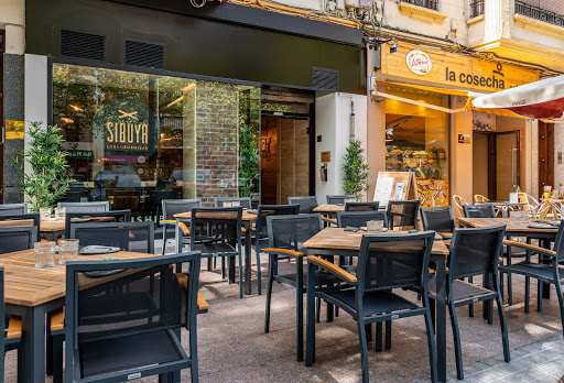 Fotografia tomada fuera de Sibuya Urban Sushi Bar - Restaurante japonés en Centro, Córdoba