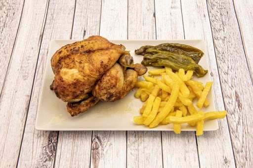Fotografia tomada fuera de Asador Lola. - Restaurante en La Carlota, Córdoba