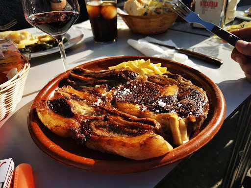 Fotografia tomada fuera de Café Bar Victoria - Restaurante en Fernán Núñez, Córdoba