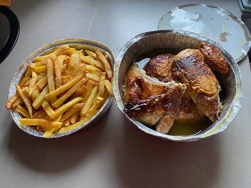 Fotografia tomada fuera de Asador de Pollos Encinarejo - Pollería en Encinarejo de Córdoba, Córdoba