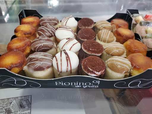 Fotografia tomada fuera de La Esquina Del Carpio - Churrería en El Carpio, Córdoba
