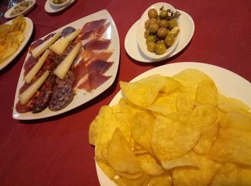Fotografia tomada fuera de Taberna Peñuelas - Bar en Doña Mencía, Córdoba