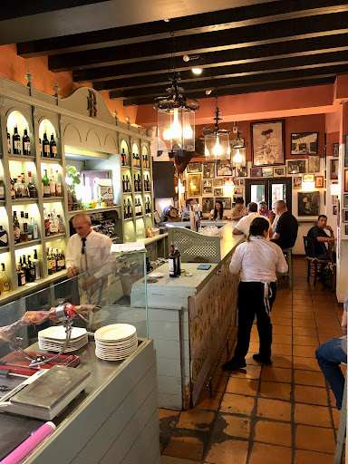 Fotografia tomada fuera de Campos De Córdoba S A - Restaurante en Centro, Córdoba